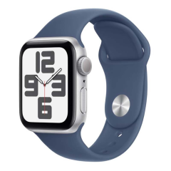 Apple Watch SE (2024), 40 мм корпус из алюминия цвета «Silver», ремешок Sport Band размера S/M цвета «Denim»